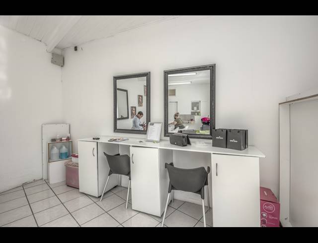 867M² BUSINESS FOR SALE IN MOUNT CROIX